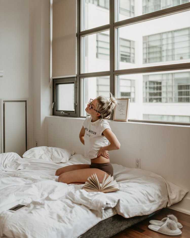 Девушка утром