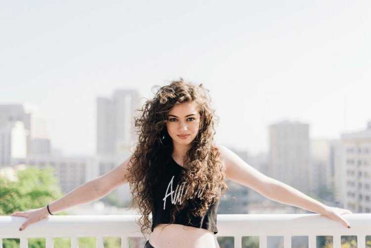 Кортни Келли Dytto