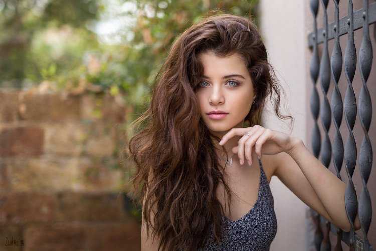 Волнистые волосы у девушек