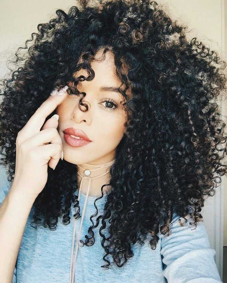 Акаева афро кудри