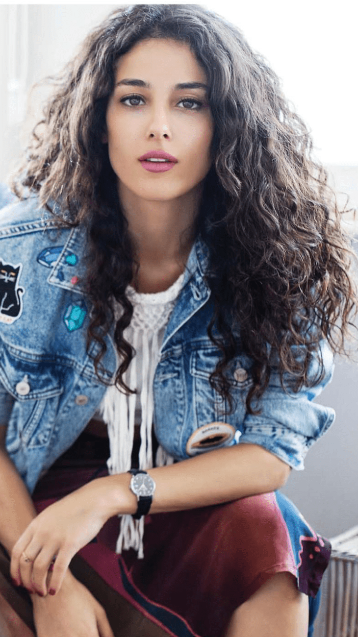 Турецкая актриса Джансу Тосун