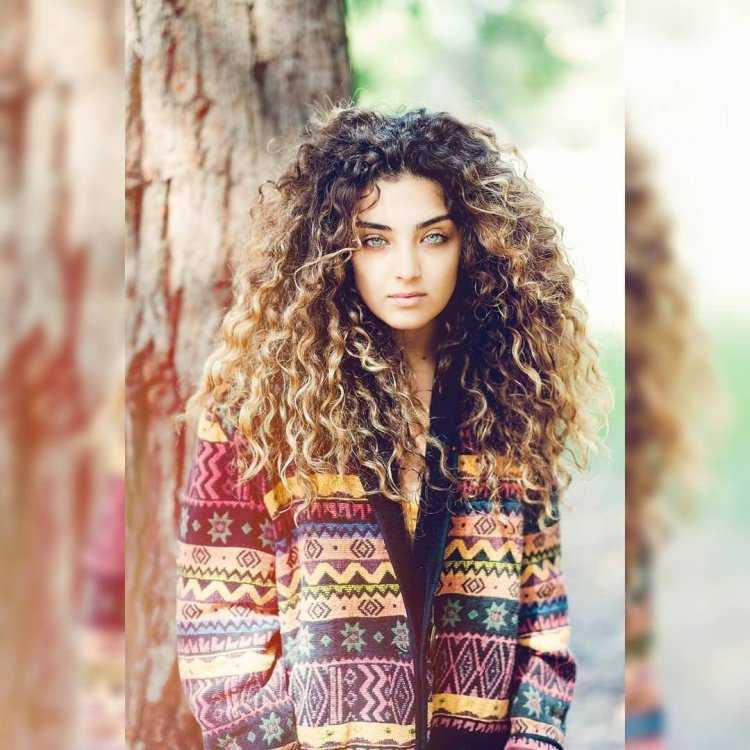 Омбре на кудрявые волосы