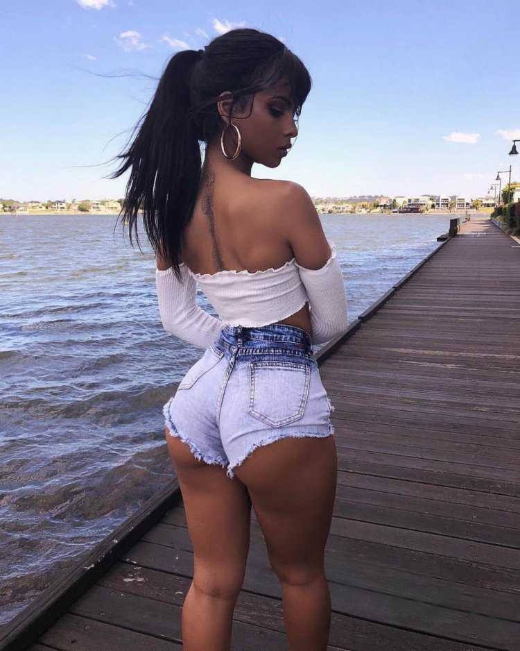 Big buttocks селфи