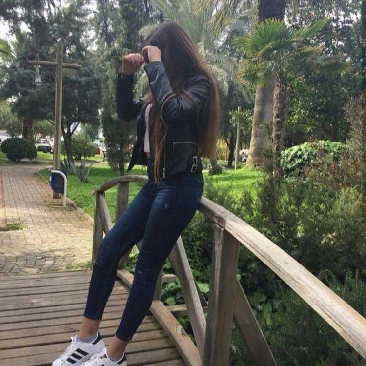 Девушка брюнетка без лица