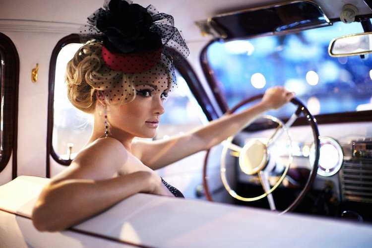 Леди за рулем