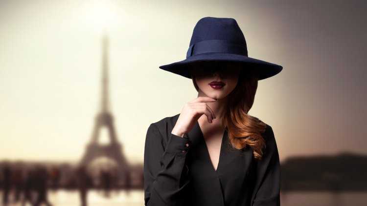 Женщина в шляпе