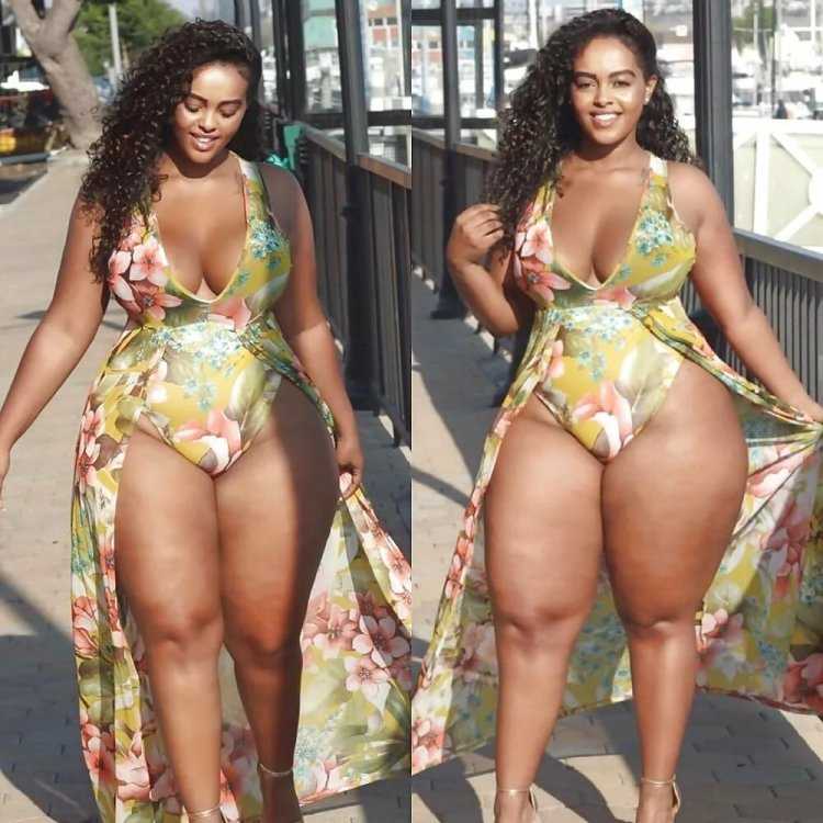 Огромные бедра