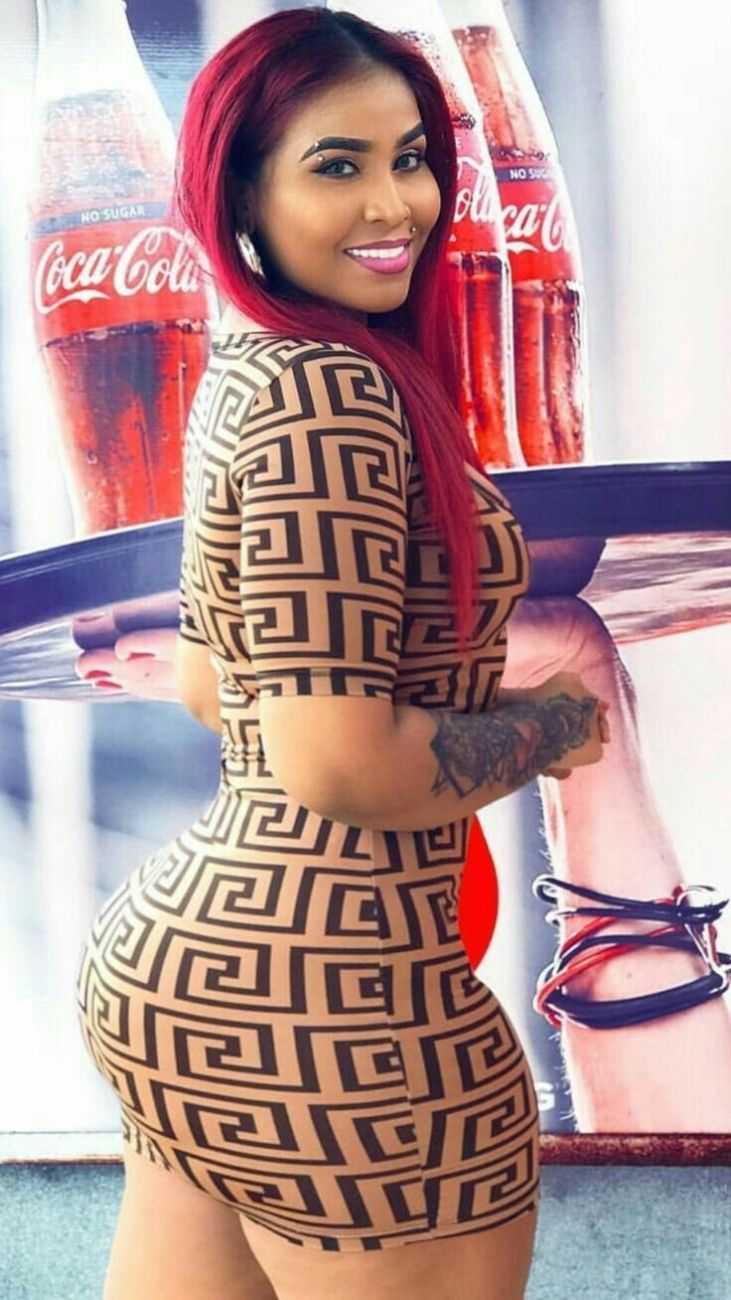 Попки негритянок в джинсах