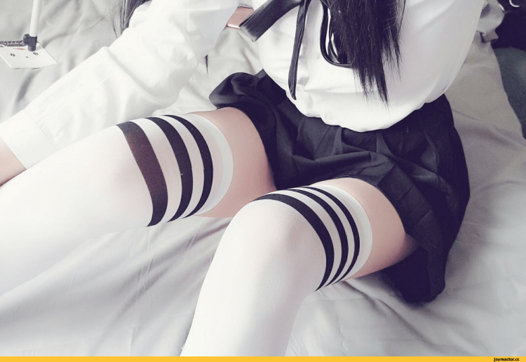 Обои на рабочий стол сохраненки девушки чулочки няшно