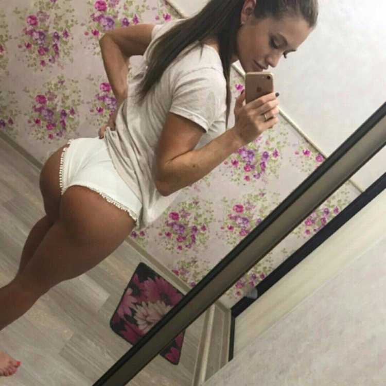 Попки девушек из соц сетей