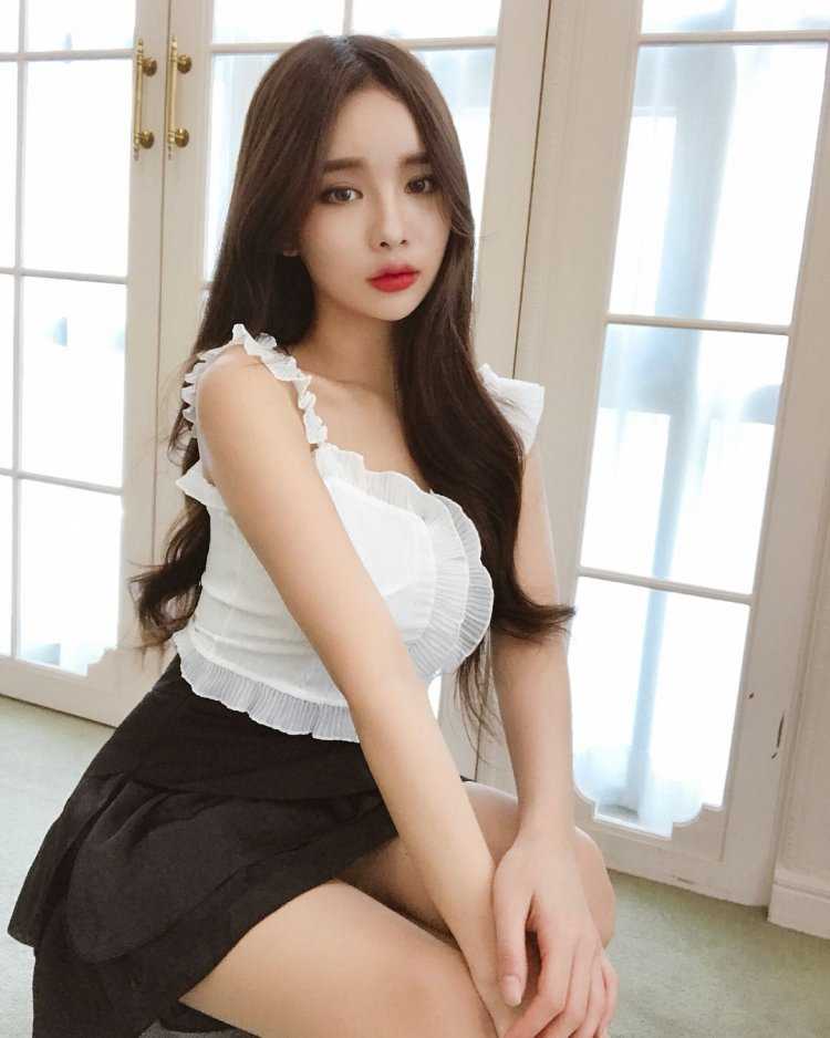 Ji Seong модель