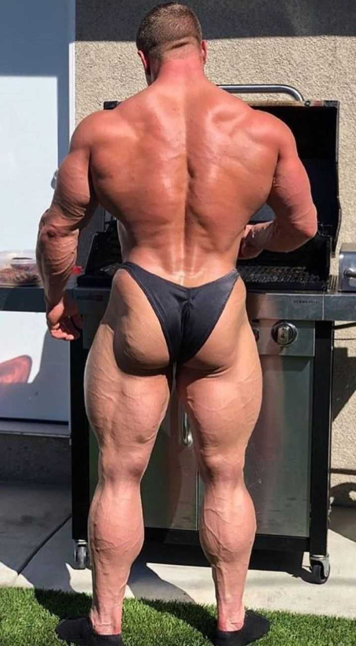 Колоссальные мужские округлости