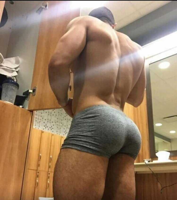 Мужская попа