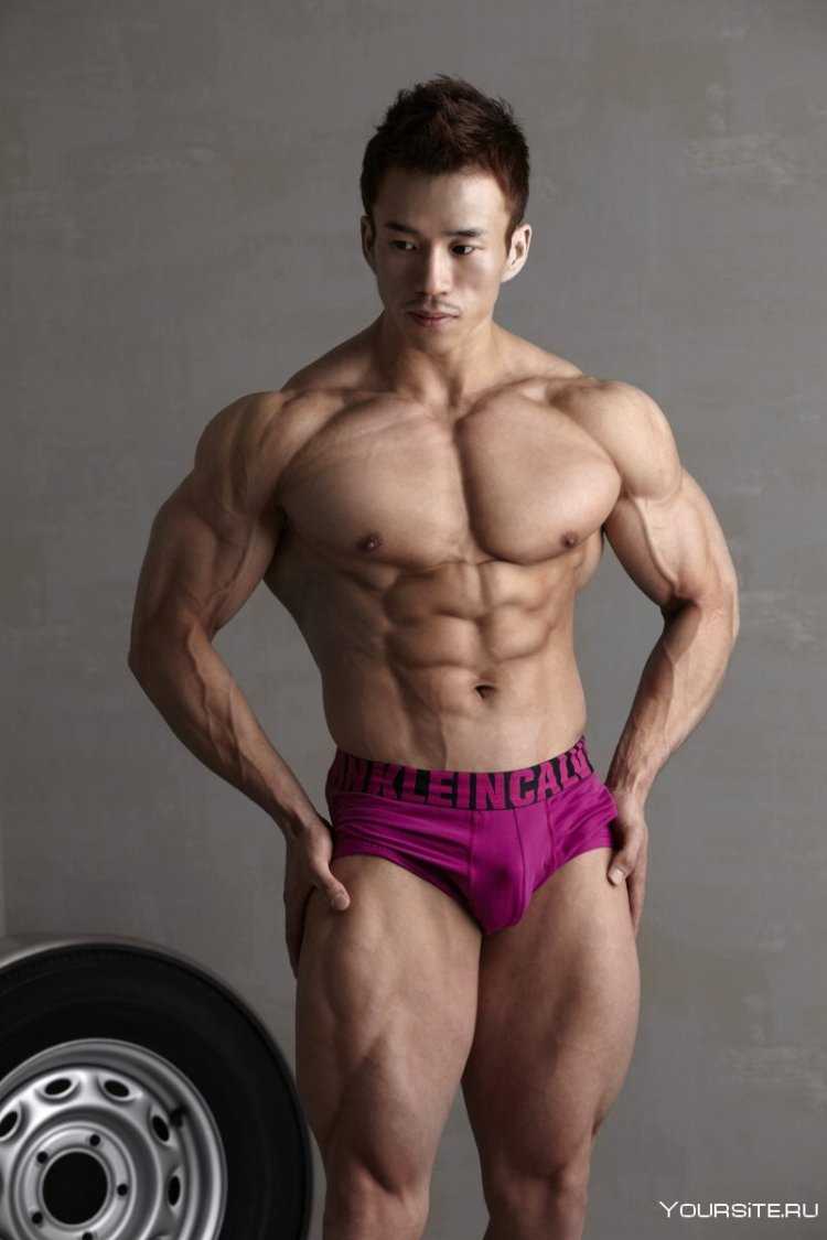 Казашка с черными волосами