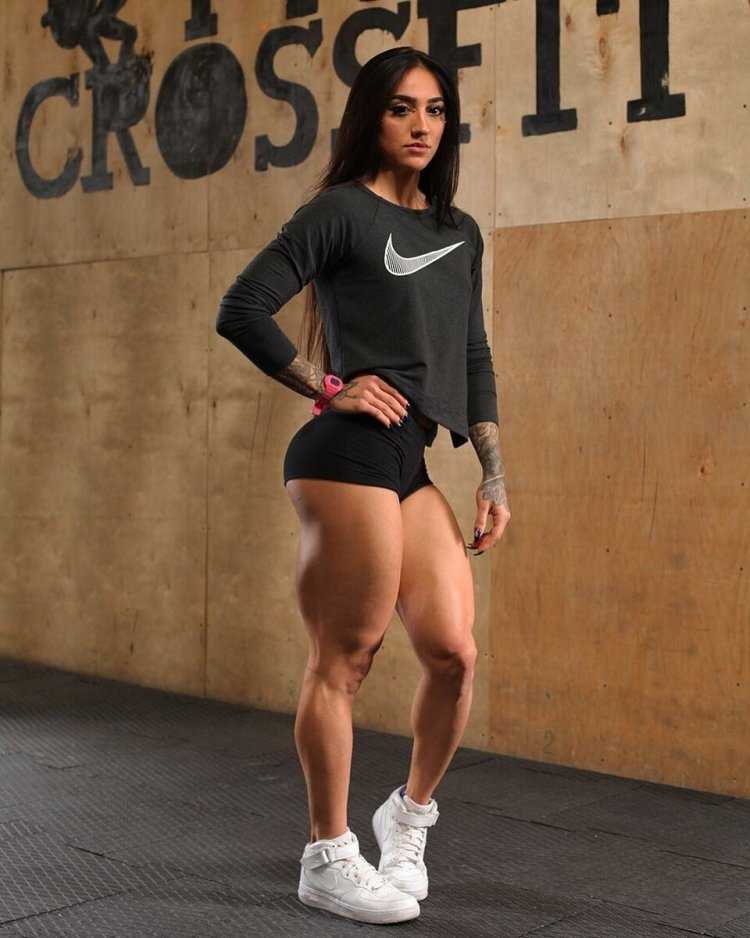 Фитнес-модель Бахар Набиева