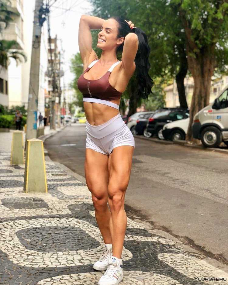 Накаченные ноги у девушек красивые