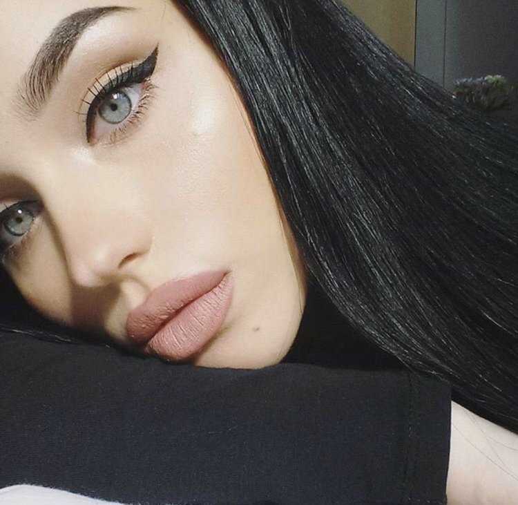 Пухлые губы