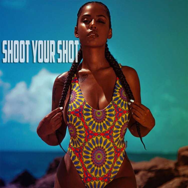 Алиша Берри бикини