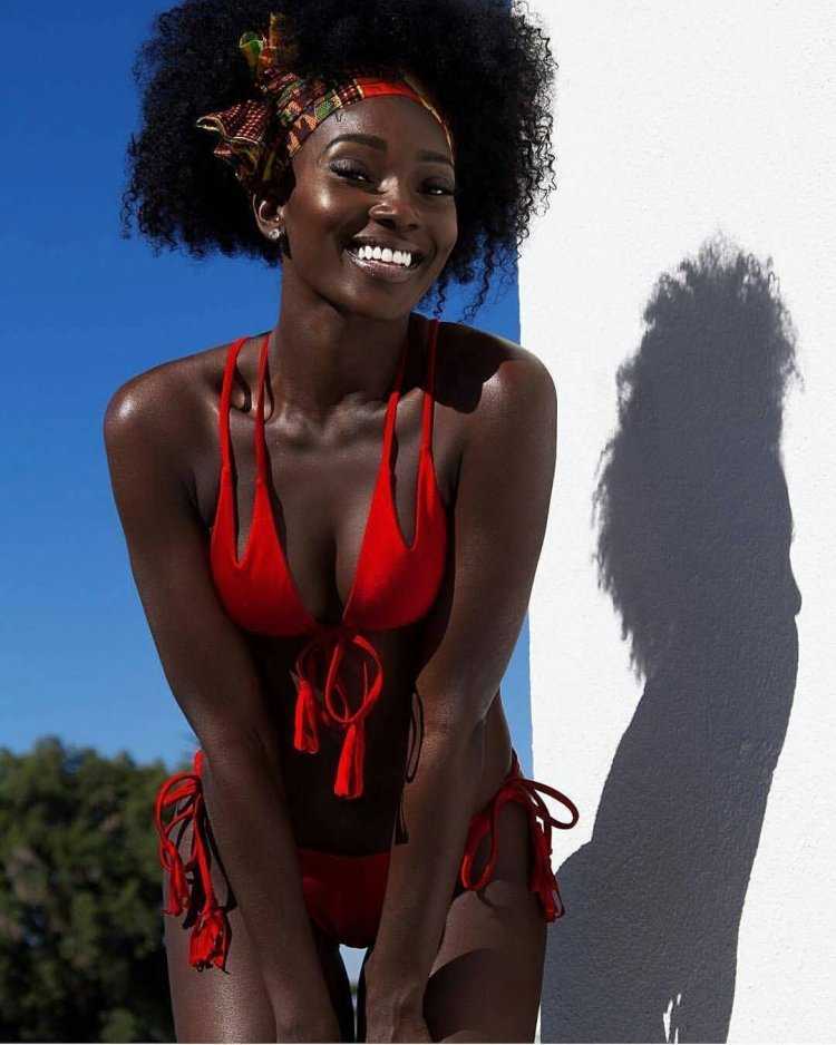 Келли Джонсон ebony