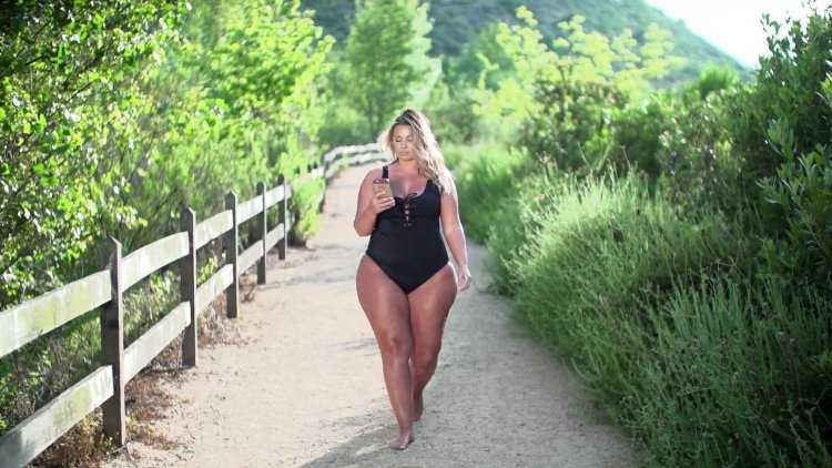 Фитнес модель Виктория Ломба