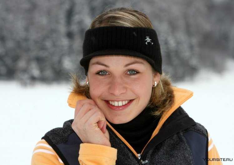 Немецкая биатлонистка Магдалена Нойнер