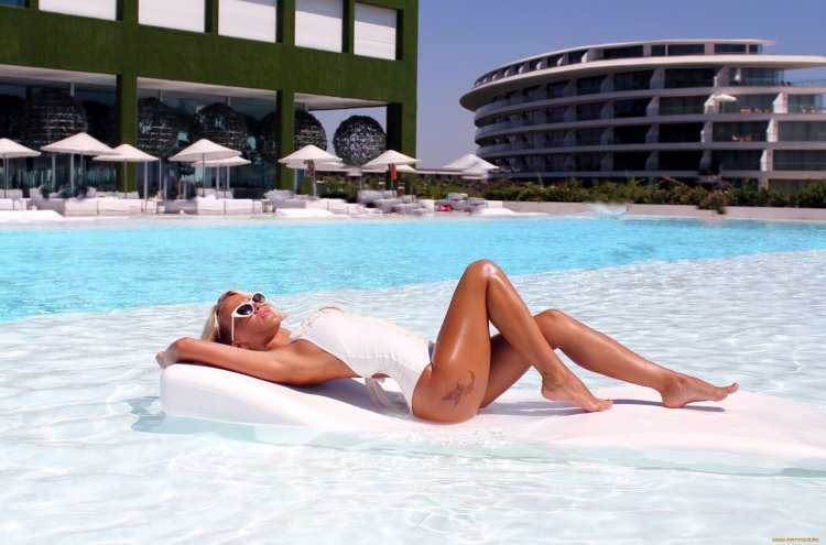 Турция пляж девушка