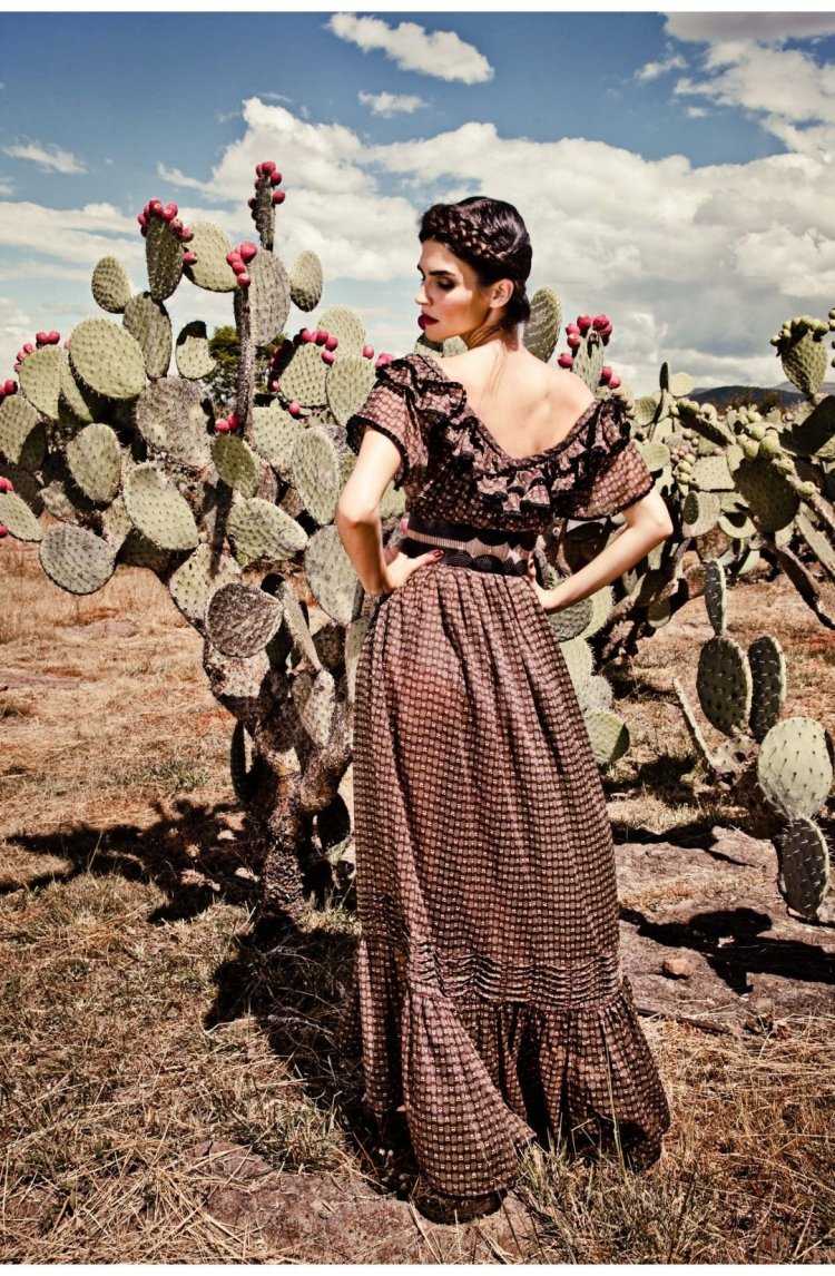 Платье в стиле Кармен