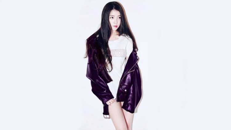 IU В полный рост BLACKPINK