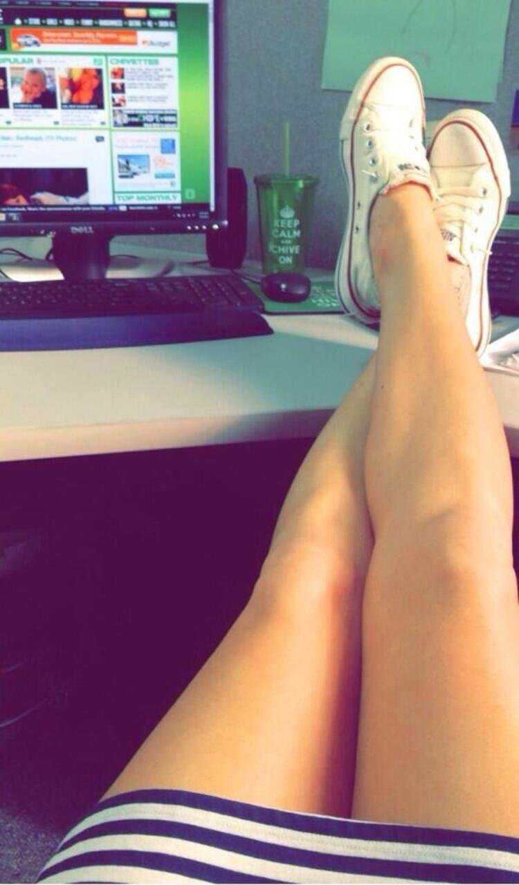 Женские ноги