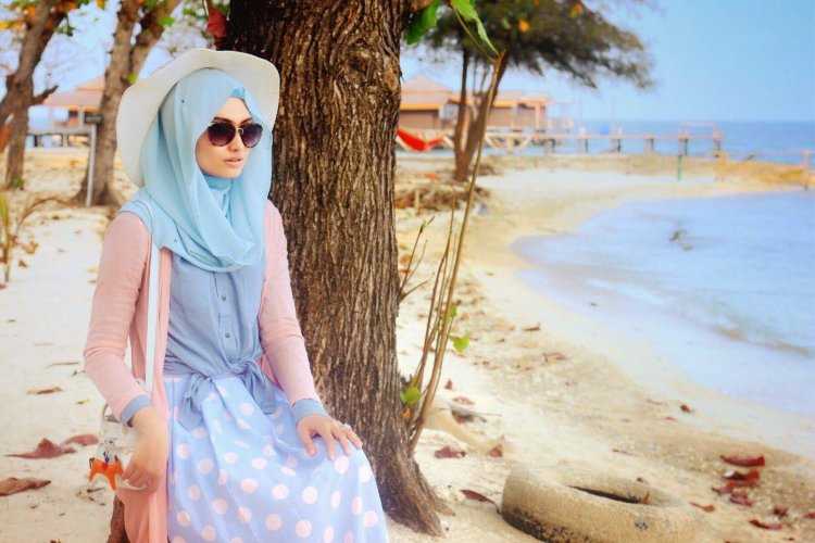 В хиджабе на море