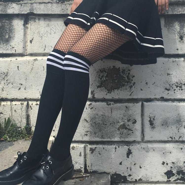 Девушки в гольфах