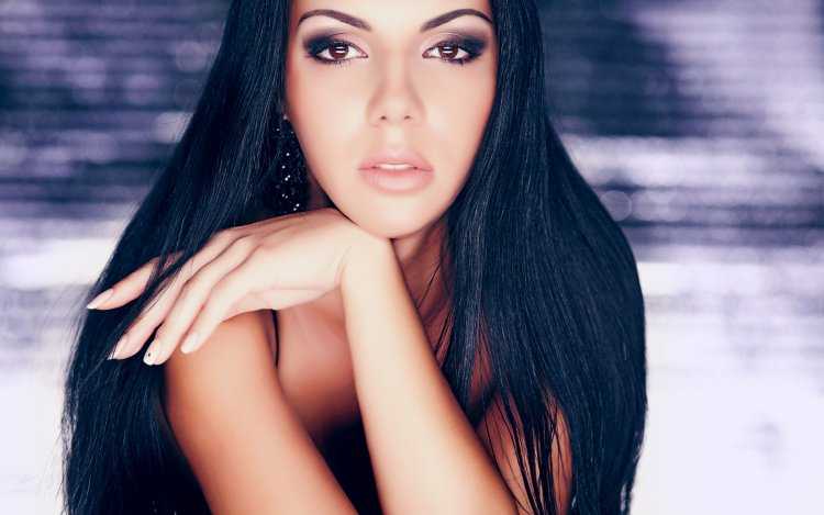 Самые красивые брюнетки России