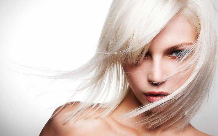 Красивый блонд