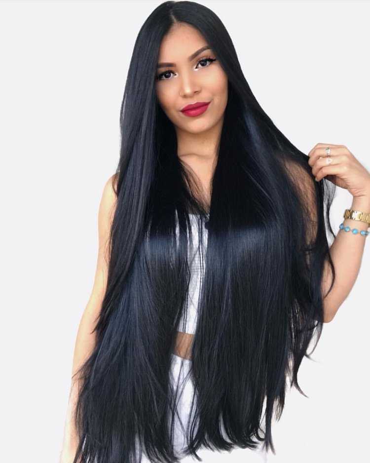 Длинные черные волосы