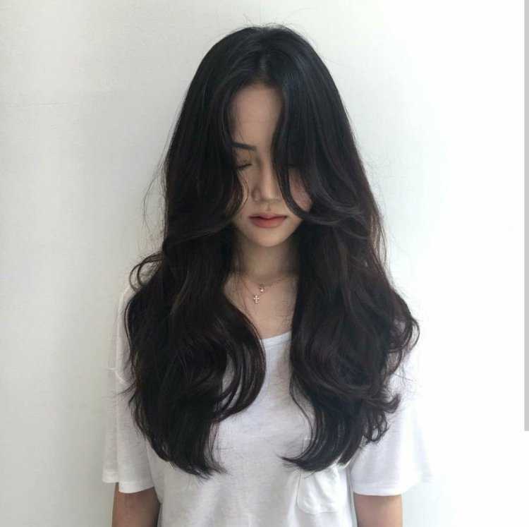 Кореянки с длинными черными волосами