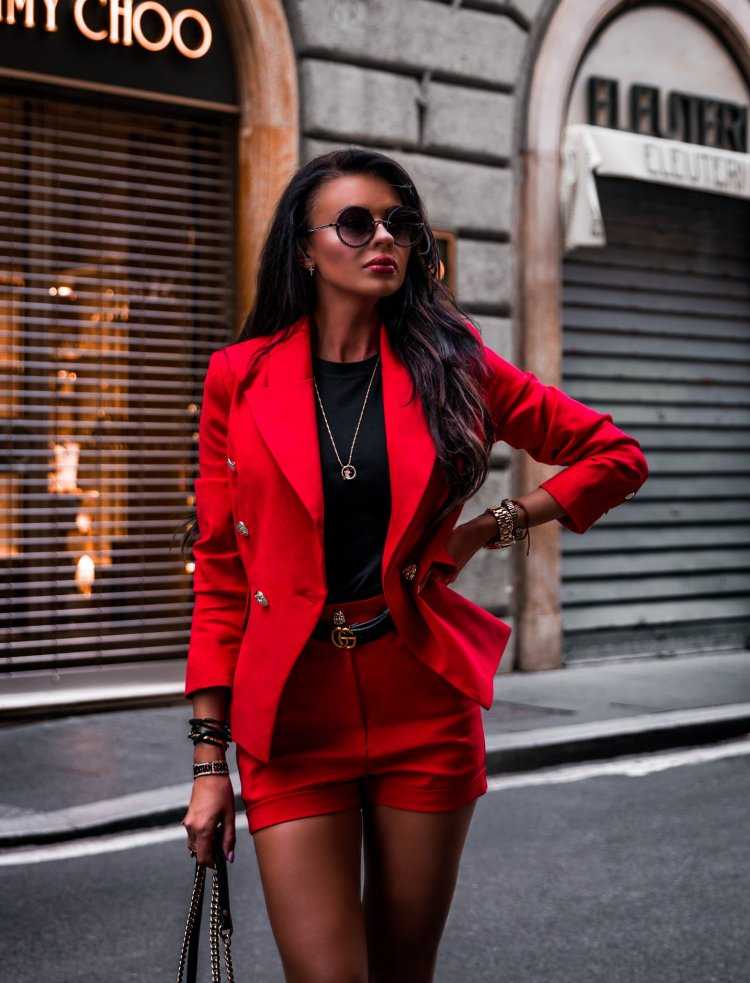 Стильная одежда для девушек