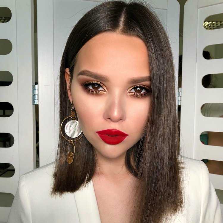 Макияж с красной помадой