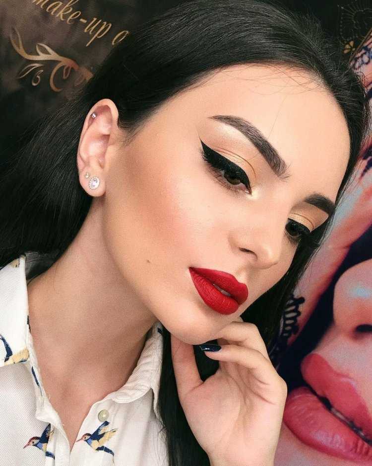 Макияж с красной помадой
