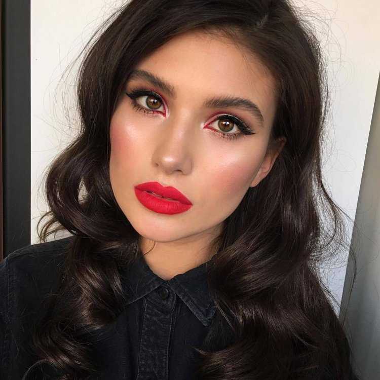 Мейкап с красной помадой