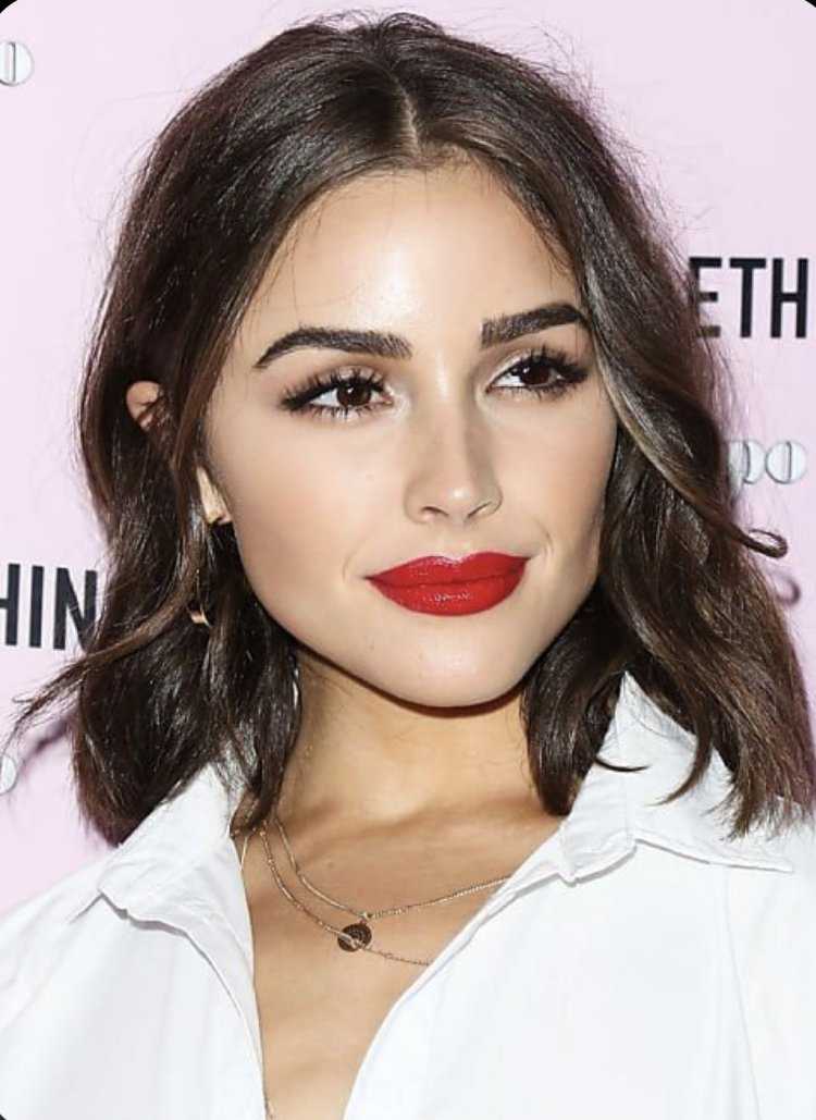 Оливия Калпо красное