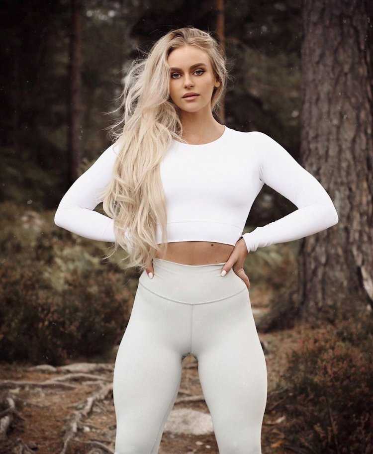 Anna Nystrom модель