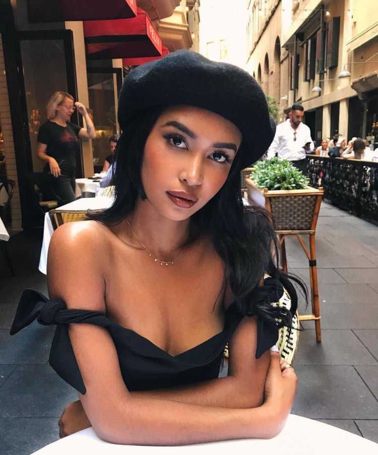 Брюнетки гречанки