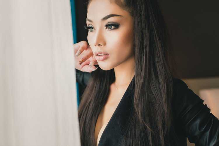 Казашка Рамина Канатаева