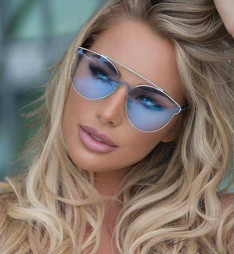 Очки для светловолосых женщин