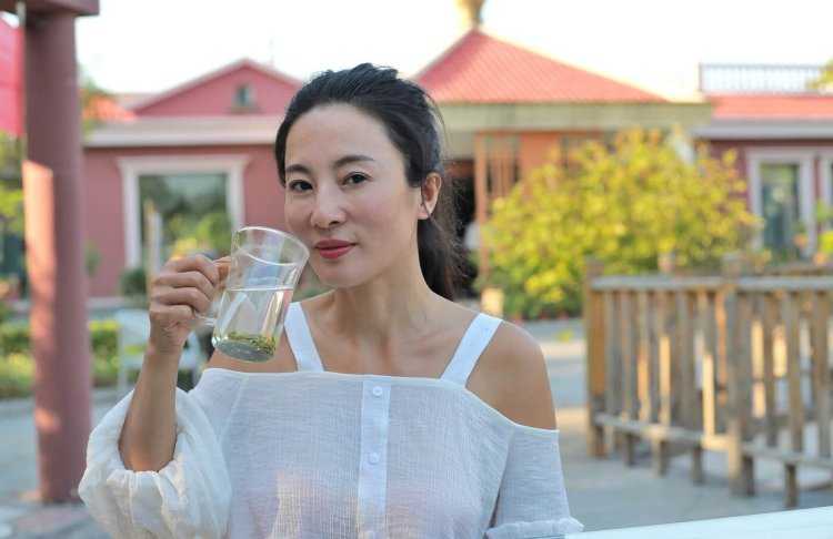 Искусная Лю Елинь на фотоснимке