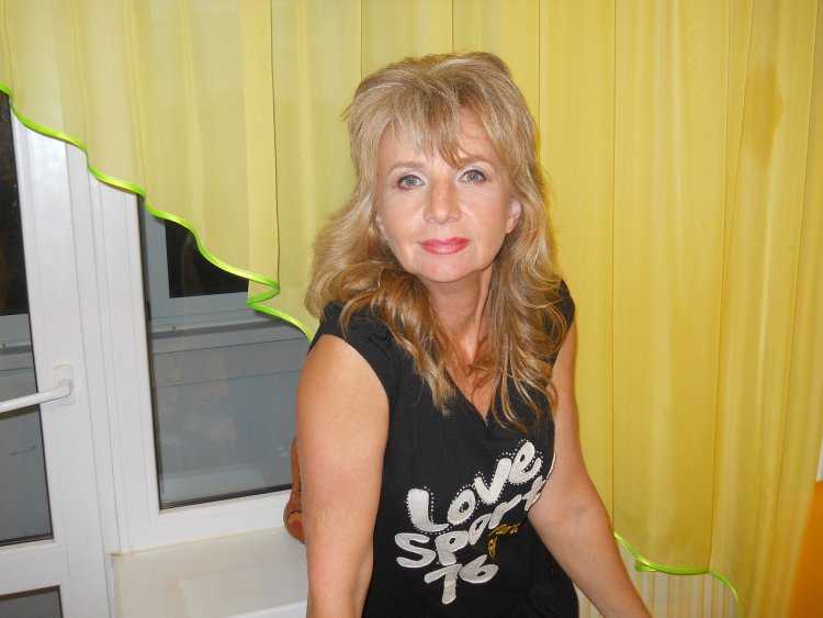 Женщина 56 лет