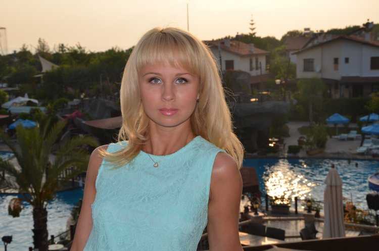 Блондинка 37 лет