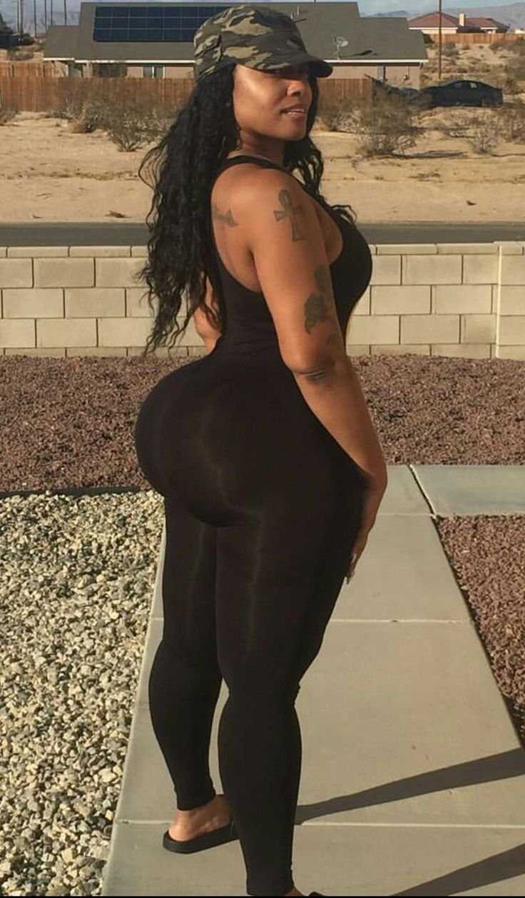 Адриана махогани