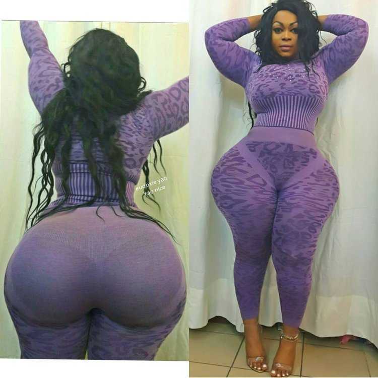 Jailyne Ojeda Ochoa в платье селфи