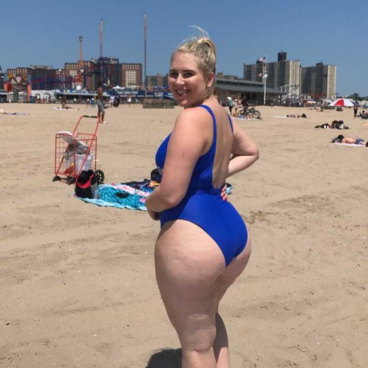 Сони Тернер модель плюс сайз